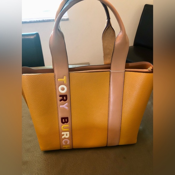 Tory Burch Handbags - Tory Burch Embroidery Tote